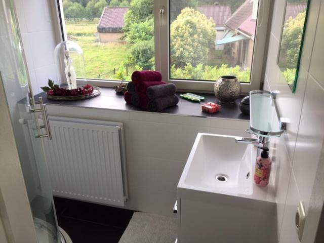 B & B Genieten Bij Groen Drachten Exterior foto